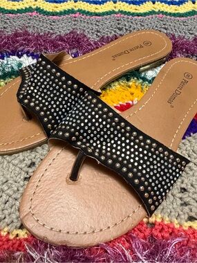 Pierre Dumas Black Rhinestone Thong Sandals for Women sz 8